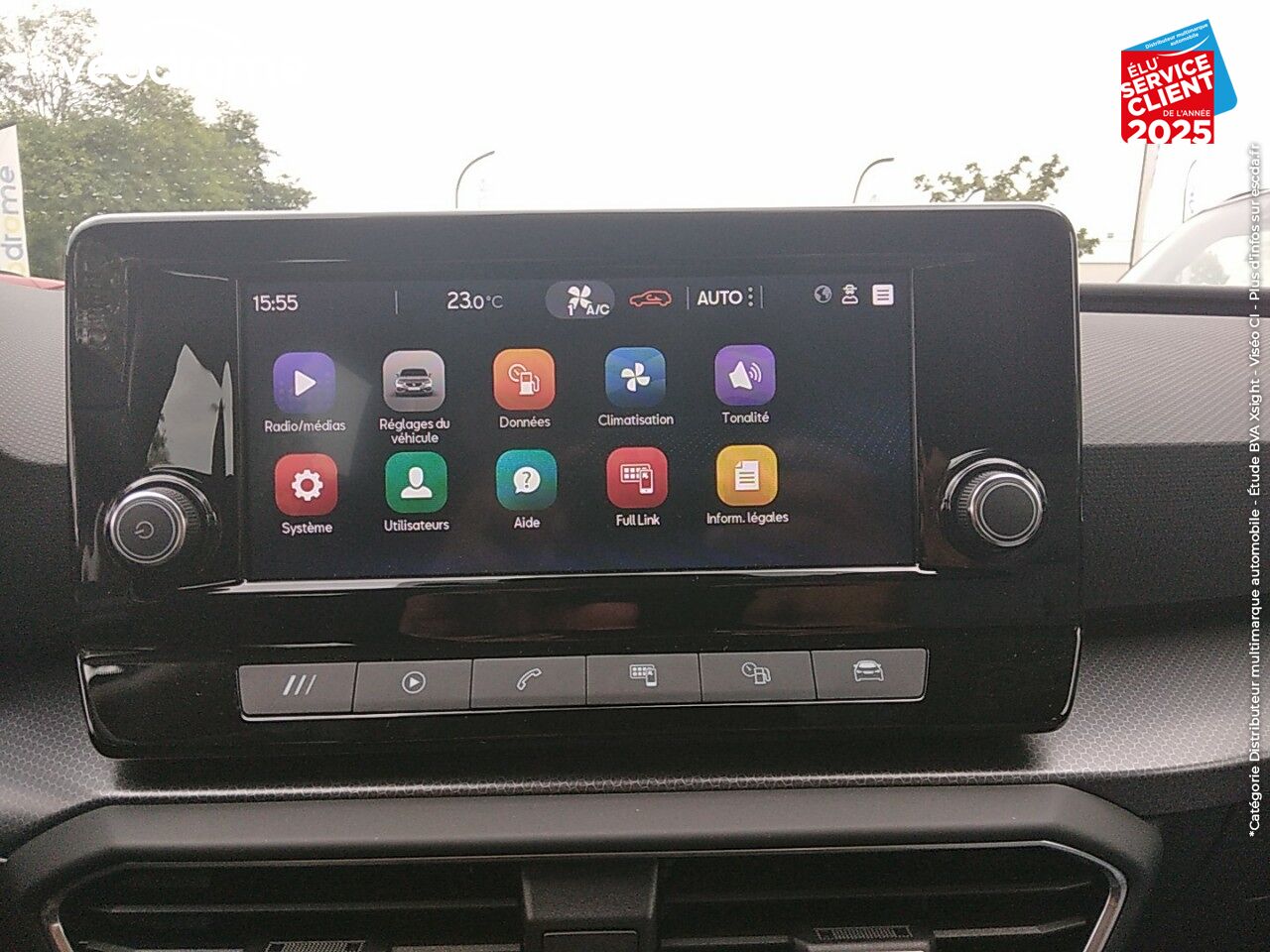 Véhicule d'occasion SEAT LEON 1.0 TSI 110CH STYLE -21 COCKPIT DIGITAL APPLE CARPLAY/ANDROID AUTO CLIM AUTO chez Le Veodrome