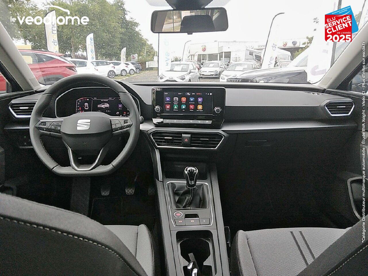 Véhicule d'occasion SEAT LEON 1.0 TSI 110CH STYLE -21 COCKPIT DIGITAL APPLE CARPLAY/ANDROID AUTO CLIM AUTO chez Le Veodrome