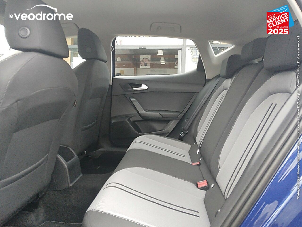 Véhicule d'occasion SEAT LEON 1.0 TSI 110CH STYLE -21 COCKPIT DIGITAL APPLE CARPLAY/ANDROID AUTO CLIM AUTO chez Le Veodrome