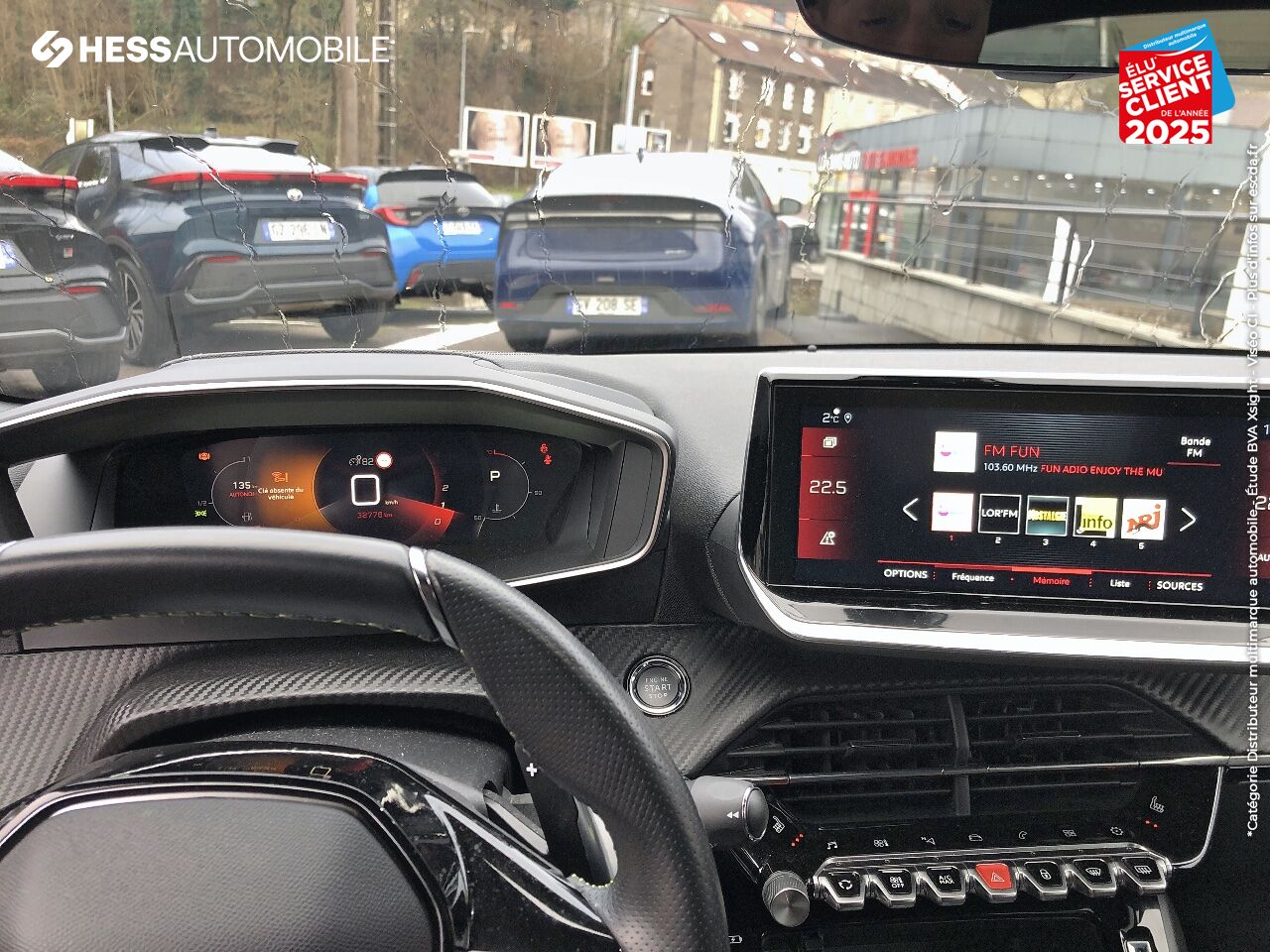 Véhicule d'occasion PEUGEOT 208 1.2 PURETECH 130CH S/S GT LINE EAT8 SIEGES CHAUF GPS CAMERA chez Renault Colmar
