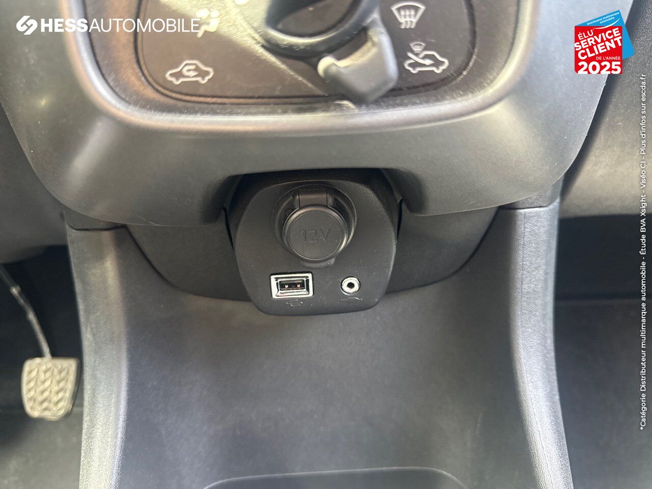 Véhicule d'occasion TOYOTA AYGO 1.0 VVT-I 72CH X-PLAY 5P MY21 chez Renault Colmar