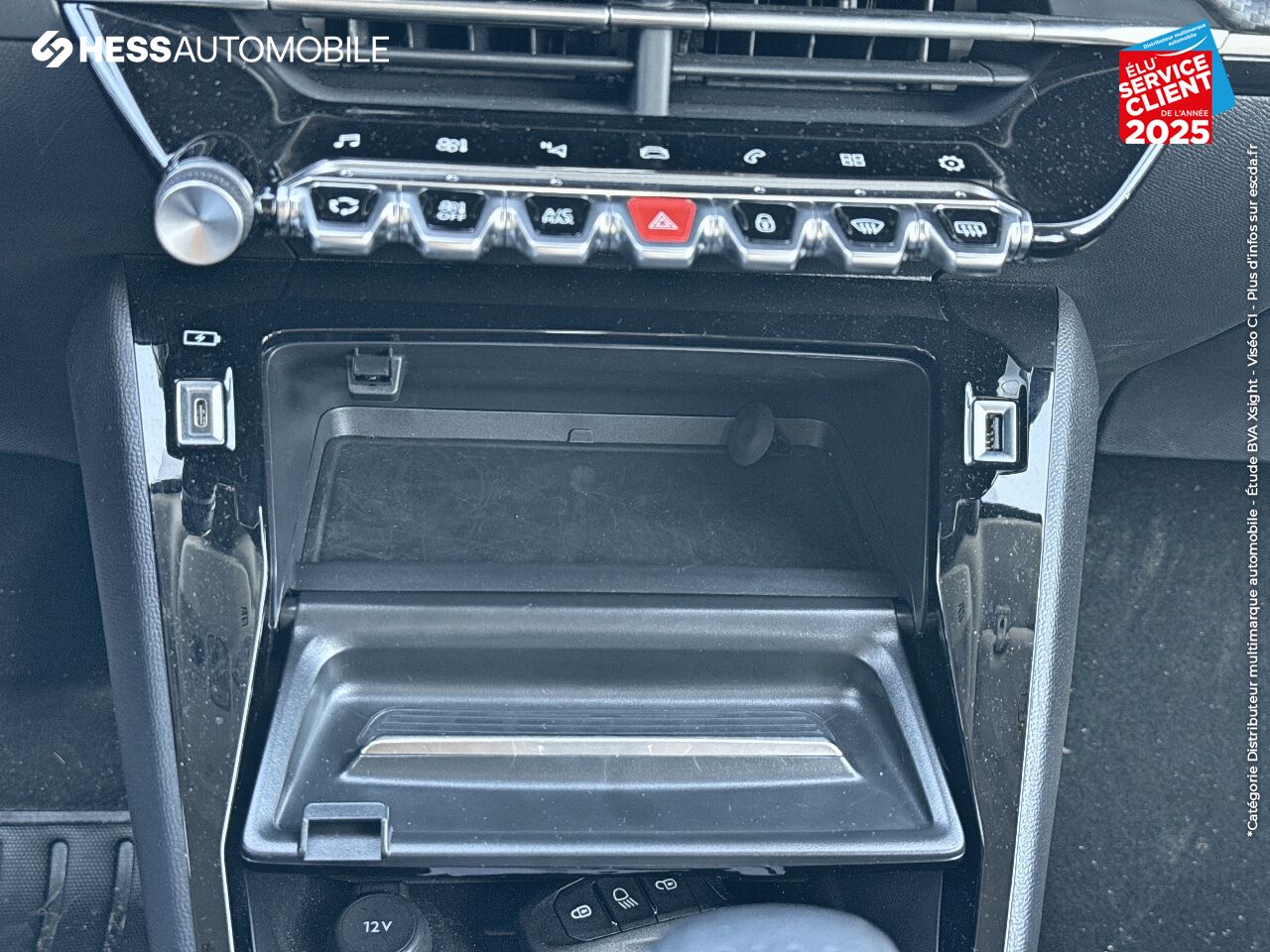Véhicule d'occasion PEUGEOT 208 1.2 PURETECH 100CH S/S ALLURE PACK GPS CAMERA CARPLAY chez Renault Sélestat