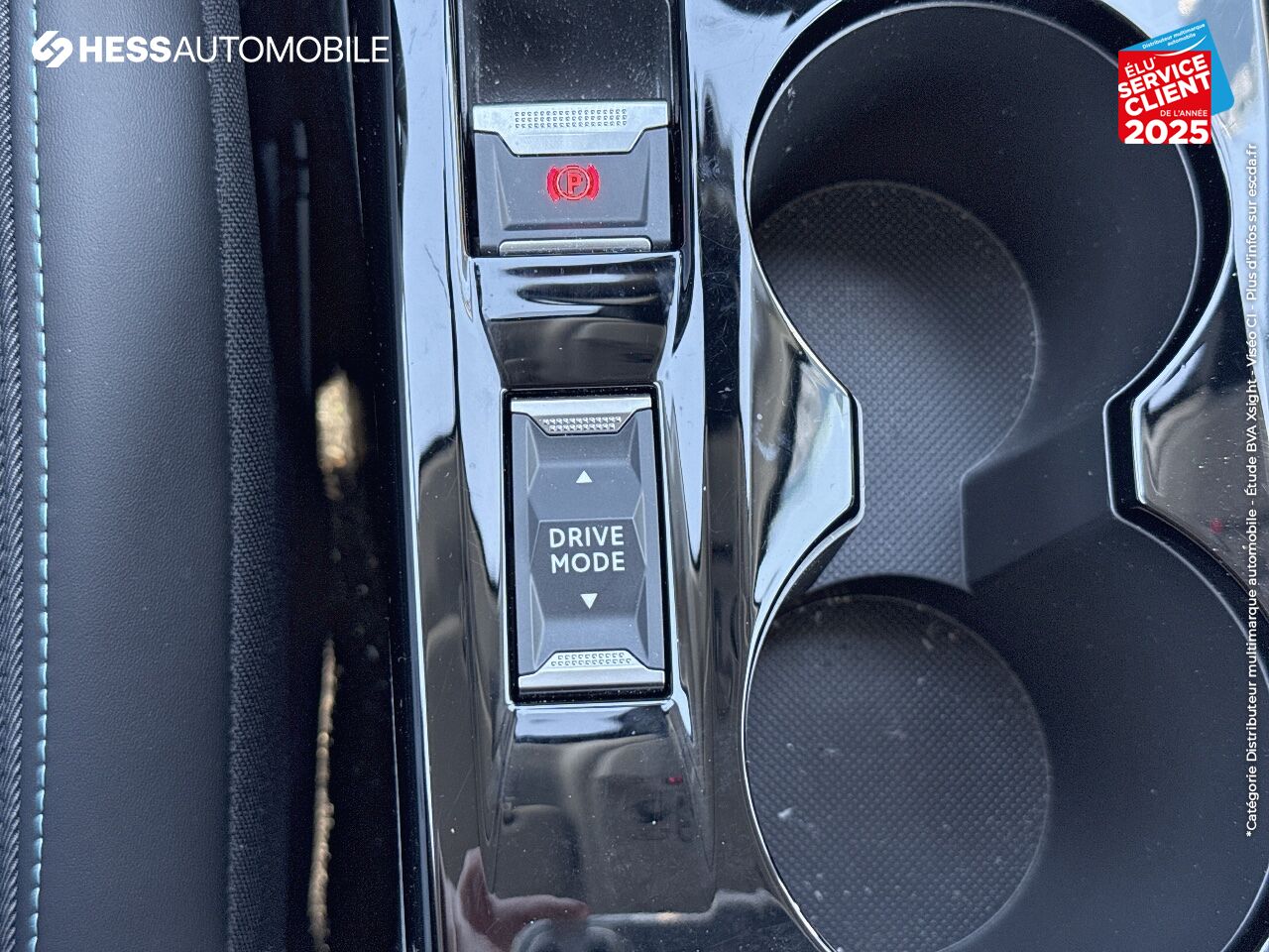 Véhicule d'occasion PEUGEOT 208 1.2 PURETECH 100CH S/S ALLURE PACK GPS CAMERA CARPLAY chez Renault Sélestat