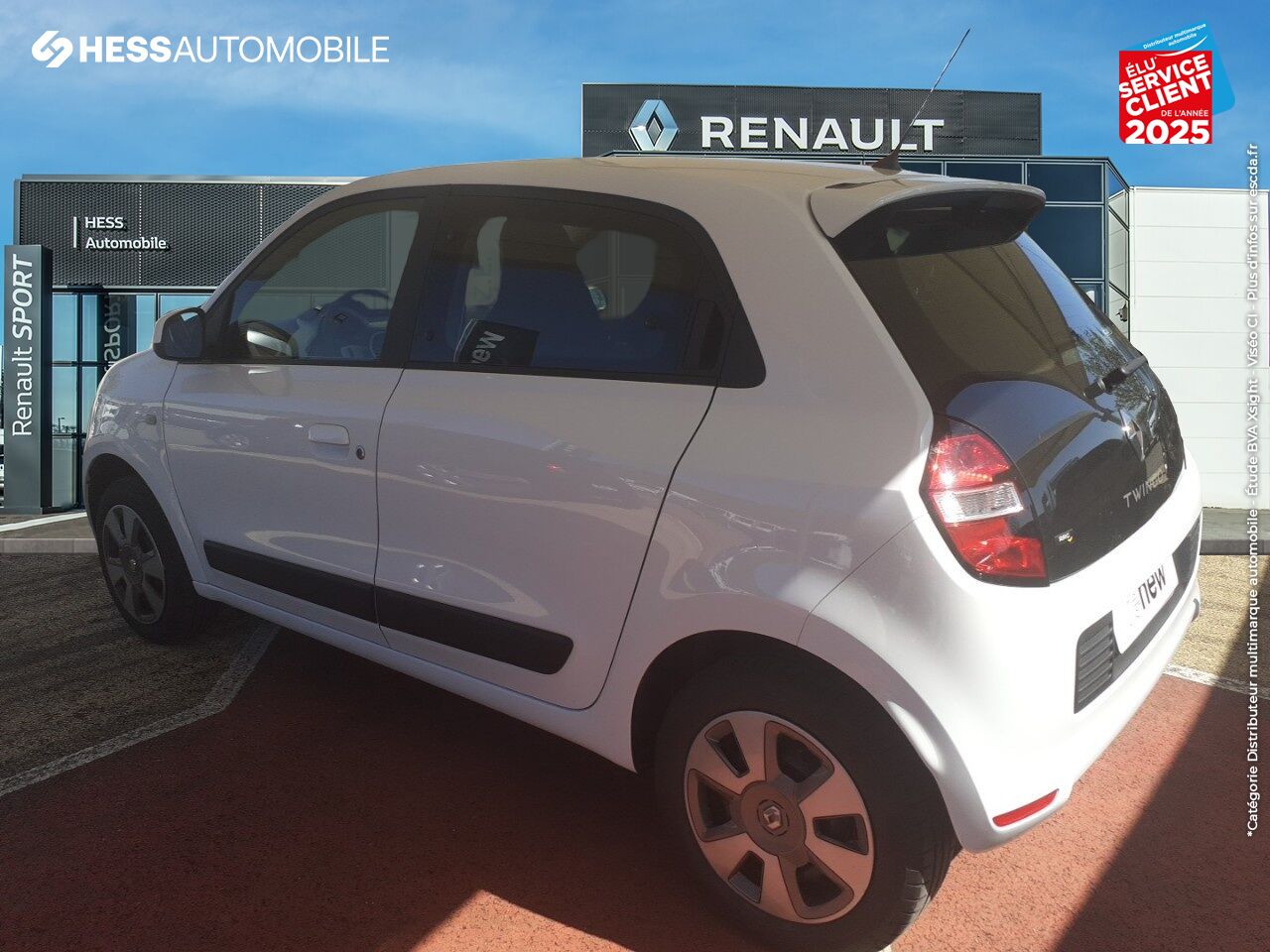 Véhicule d'occasion RENAULT TWINGO 1.0 SCE 70CH ZEN EURO6C chez Renault Belfort