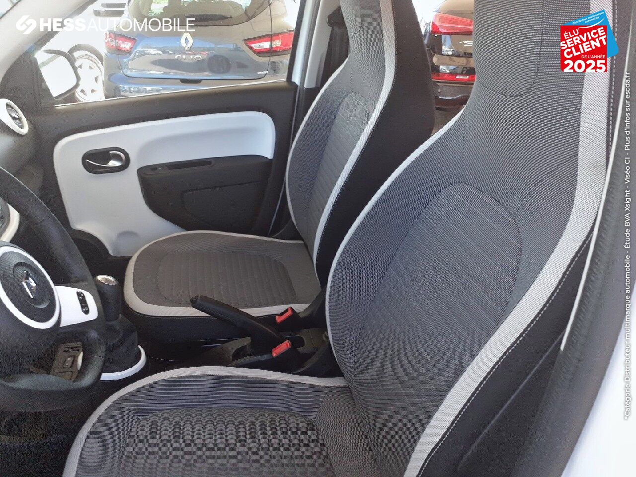 Véhicule d'occasion RENAULT TWINGO 1.0 SCE 70CH ZEN EURO6C chez Renault Belfort