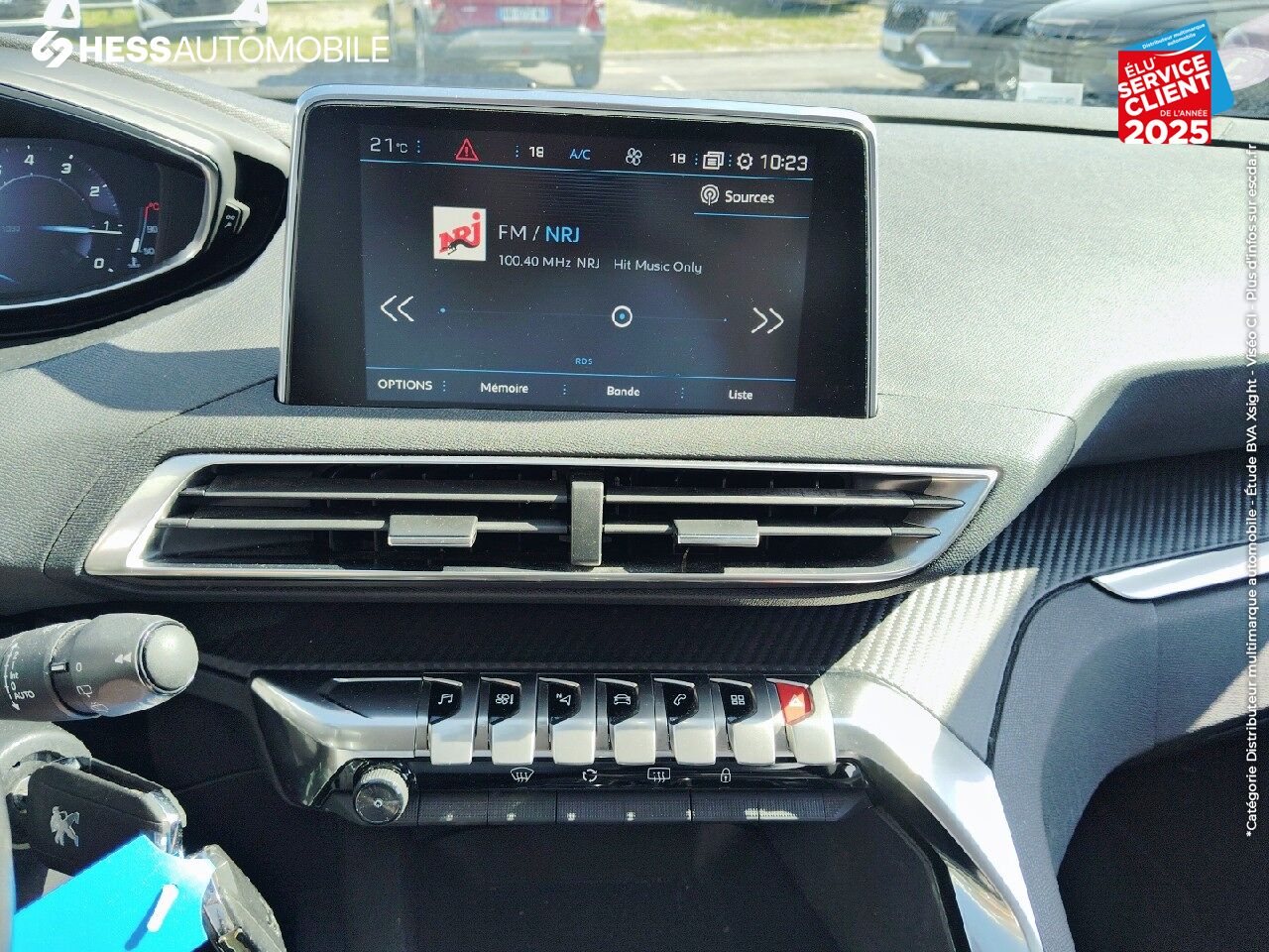 Véhicule d'occasion PEUGEOT 3008 1.2 PURETECH 130CH ACTIVE BUSINESS S/S EAT6 GPS chez Renault Saint-Louis