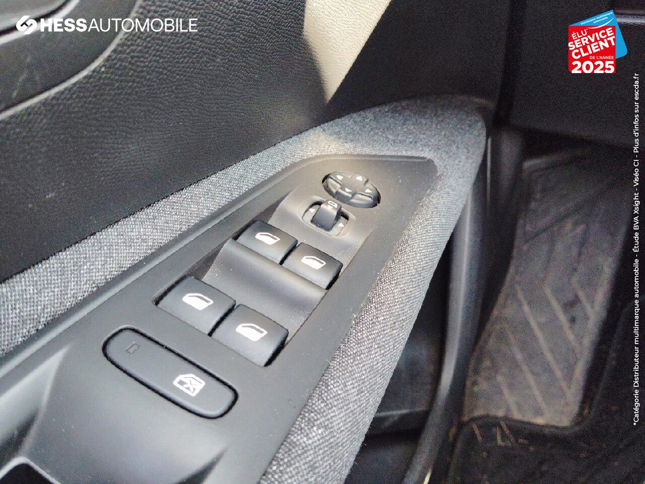 Véhicule d'occasion PEUGEOT 3008 1.2 PURETECH 130CH ACTIVE BUSINESS S/S EAT6 GPS chez Renault Saint-Louis