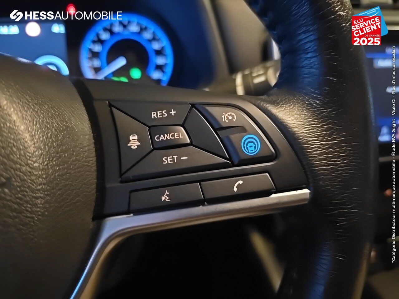 Véhicule d'occasion NISSAN LEAF 150CH 40KWH TEKNA 22 SIEGES CHAUF/CUIR GPS CAMERA BOSE chez Nissan Besançon