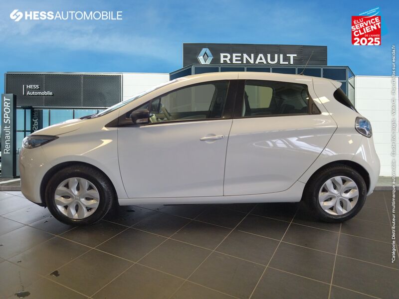 Véhicule d'occasion RENAULT ZOE LIFE CHARGE NORMALE R90 MY19 chez Renault Strasbourg