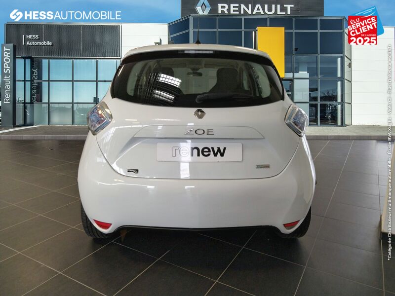 Véhicule d'occasion RENAULT ZOE LIFE CHARGE NORMALE R90 MY19 chez Renault Strasbourg