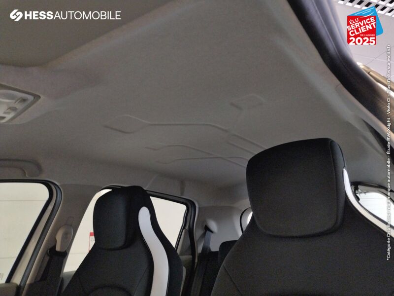 Véhicule d'occasion RENAULT ZOE LIFE CHARGE NORMALE R90 MY19 chez Renault Strasbourg