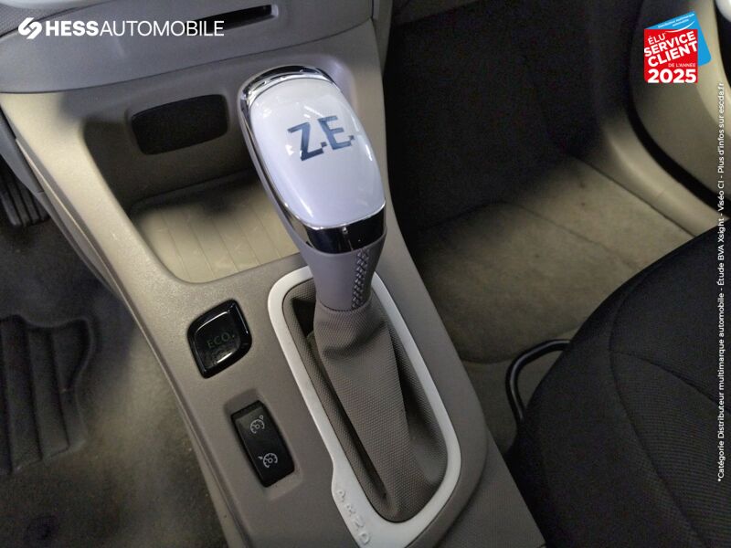 Véhicule d'occasion RENAULT ZOE LIFE CHARGE NORMALE R90 MY19 chez Renault Strasbourg