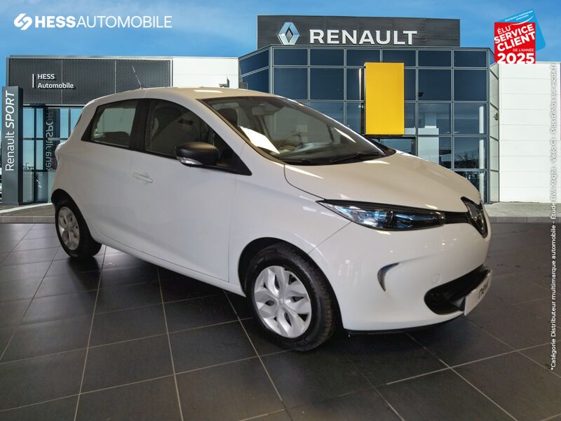 Véhicule d'occasion RENAULT ZOE LIFE CHARGE NORMALE R90 MY19 chez Renault Strasbourg