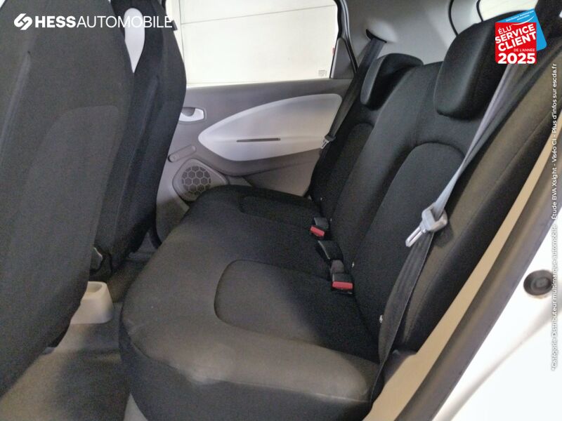 Véhicule d'occasion RENAULT ZOE LIFE CHARGE NORMALE R90 MY19 chez Renault Strasbourg