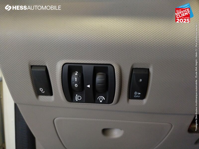 Véhicule d'occasion RENAULT ZOE LIFE CHARGE NORMALE R90 MY19 chez Renault Strasbourg