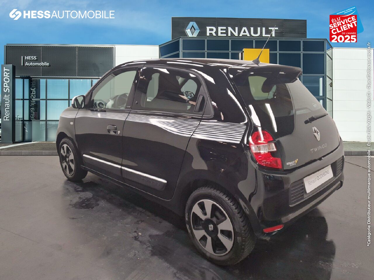 Véhicule d'occasion RENAULT TWINGO 1.0 SCE 70CH LIMITED 2017 BOITE COURTE chez Renault Strasbourg