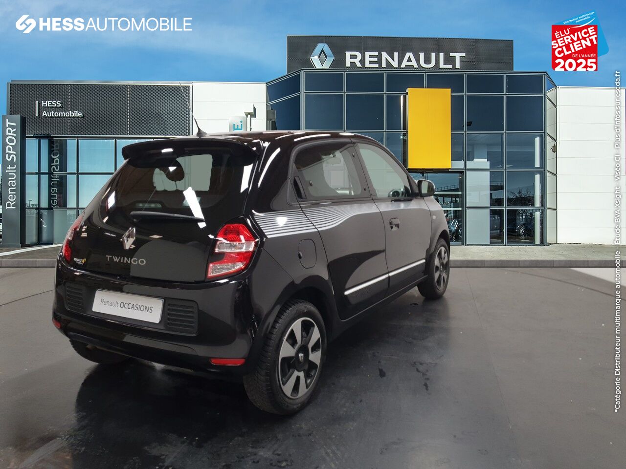 Véhicule d'occasion RENAULT TWINGO 1.0 SCE 70CH LIMITED 2017 BOITE COURTE chez Renault Strasbourg
