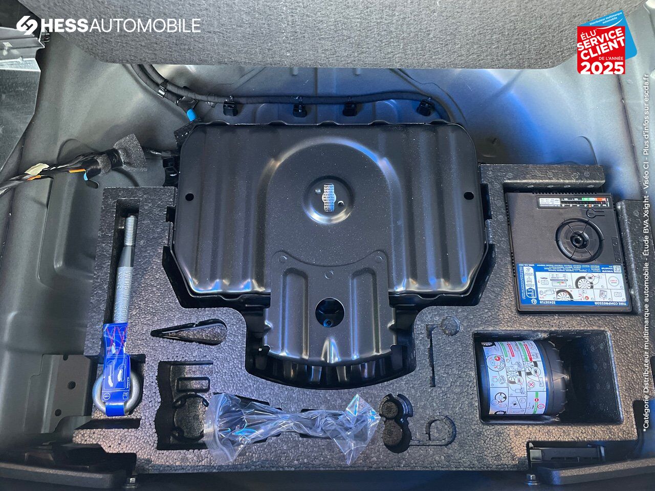 Véhicule d'occasion VOLVO XC40 B3 163CH ULTRA DCT 7 chez BMW Lons le Saunier