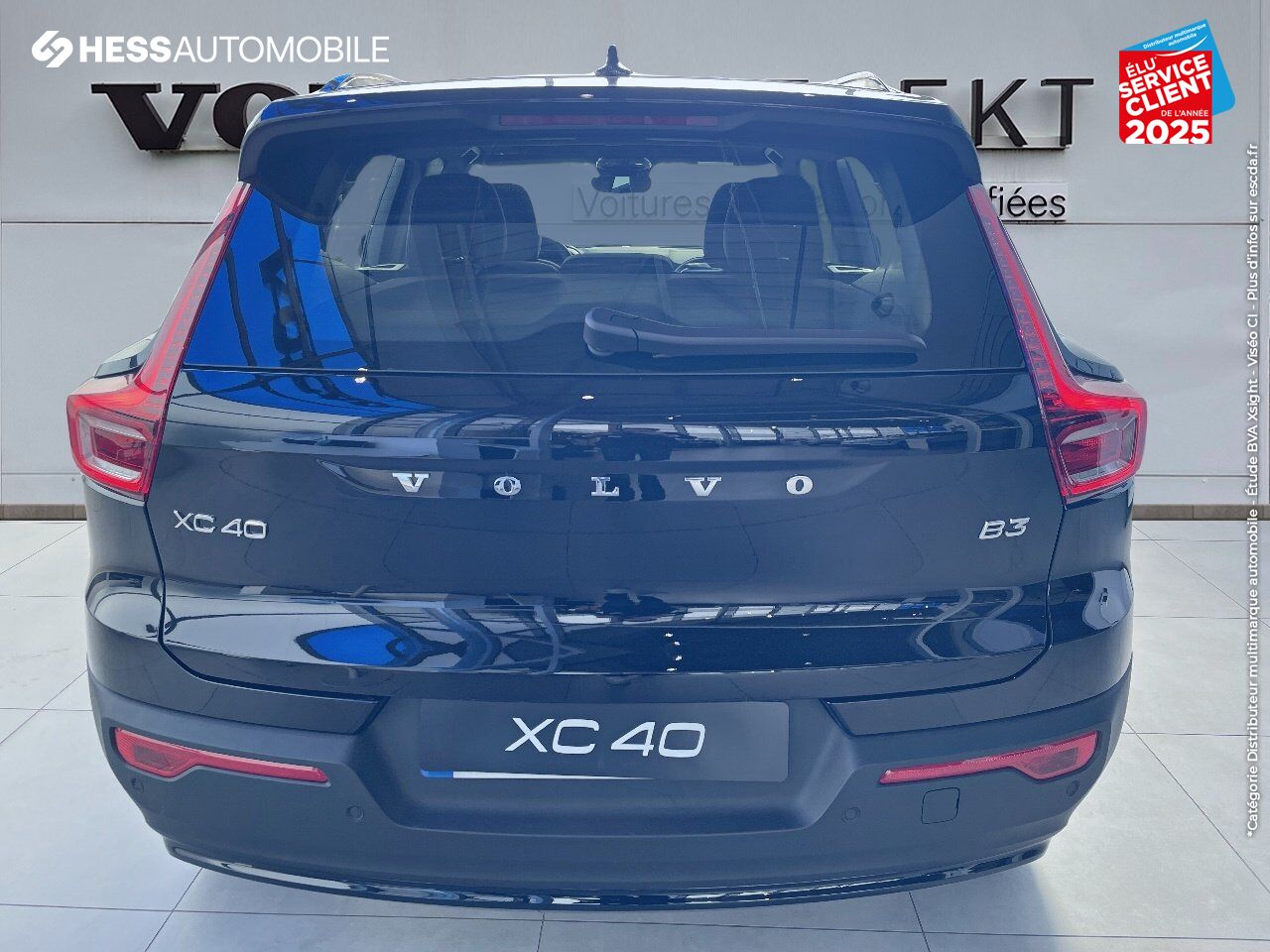 Véhicule d'occasion VOLVO XC40 B3 163CH ULTRA DCT 7 chez BMW Lons le Saunier