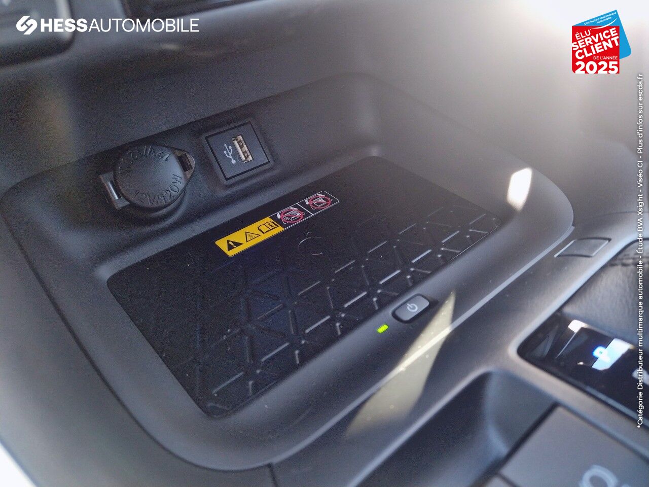 Véhicule neuf TOYOTA RAV4 2.5 HYBRIDE 218CH LOUNGE 2WD MY24 chez Toyota Metz