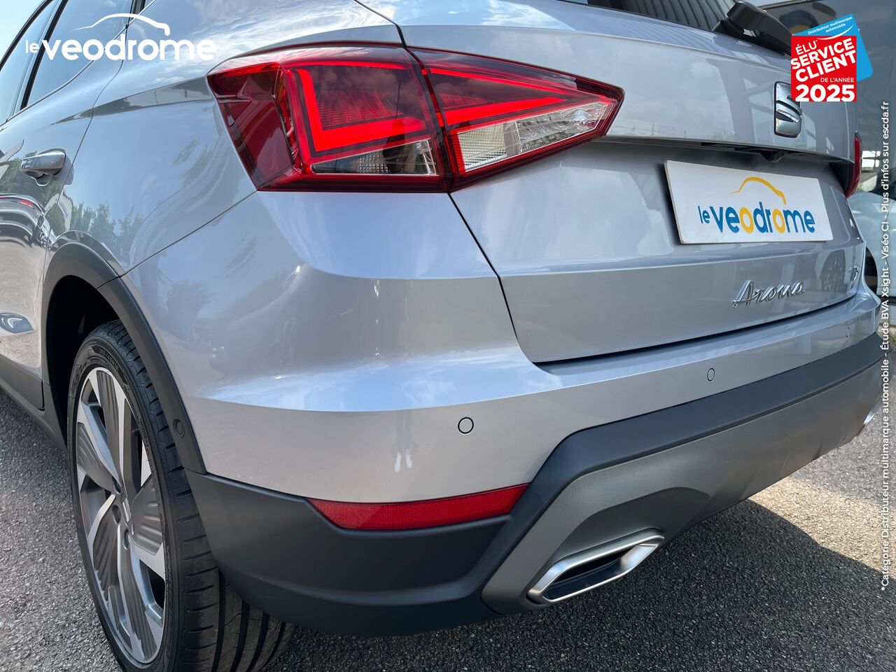 Véhicule d'occasion SEAT ARONA 1.0 TSI 110CH FR DSG7 CAMERA GPS RADAR AV/AR chez Le Veodrome