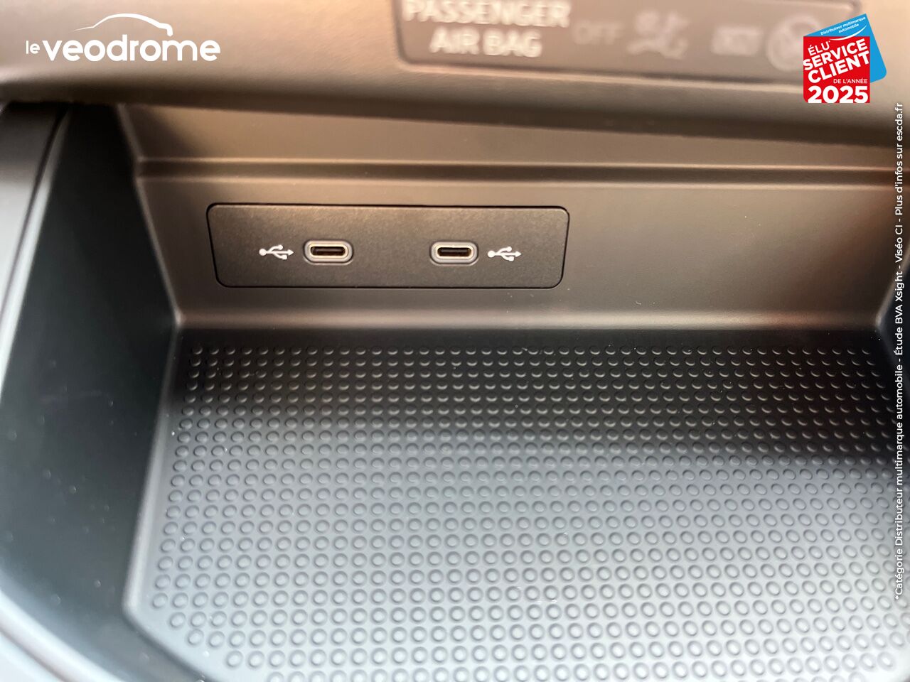 Véhicule d'occasion SEAT ARONA 1.0 TSI 110CH FR DSG7 CAMERA GPS RADAR AV/AR chez Le Veodrome