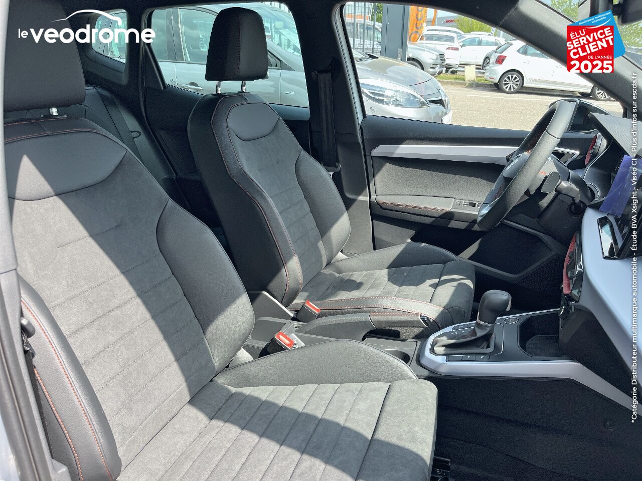 Véhicule d'occasion SEAT ARONA 1.0 TSI 110CH FR DSG7 CAMERA GPS RADAR AV/AR chez Le Veodrome