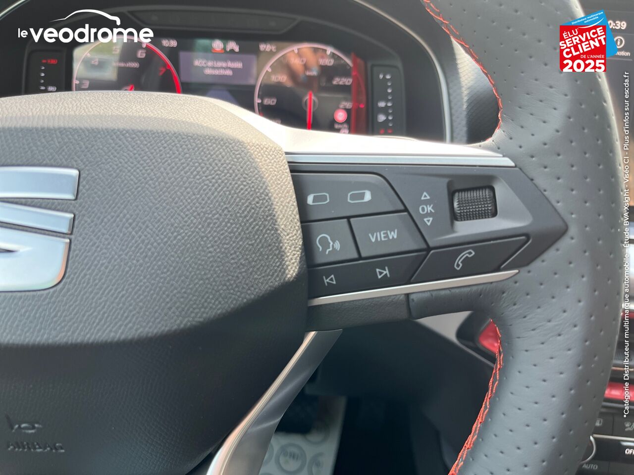 Véhicule d'occasion SEAT ARONA 1.0 TSI 110CH FR DSG7 CAMERA GPS RADAR AV/AR chez Le Veodrome