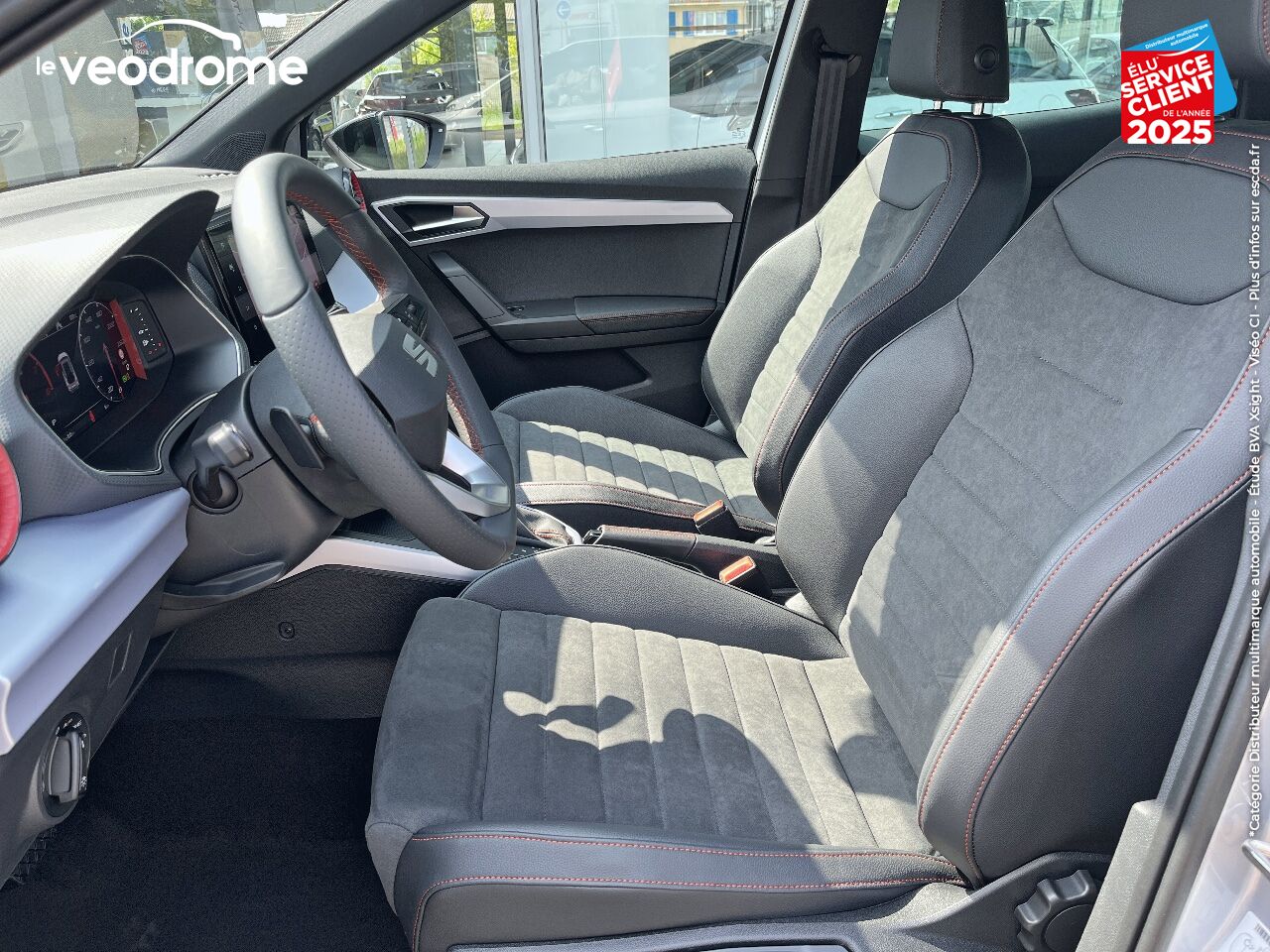 Véhicule d'occasion SEAT ARONA 1.0 TSI 110CH FR DSG7 CAMERA GPS RADAR AV/AR chez Le Veodrome