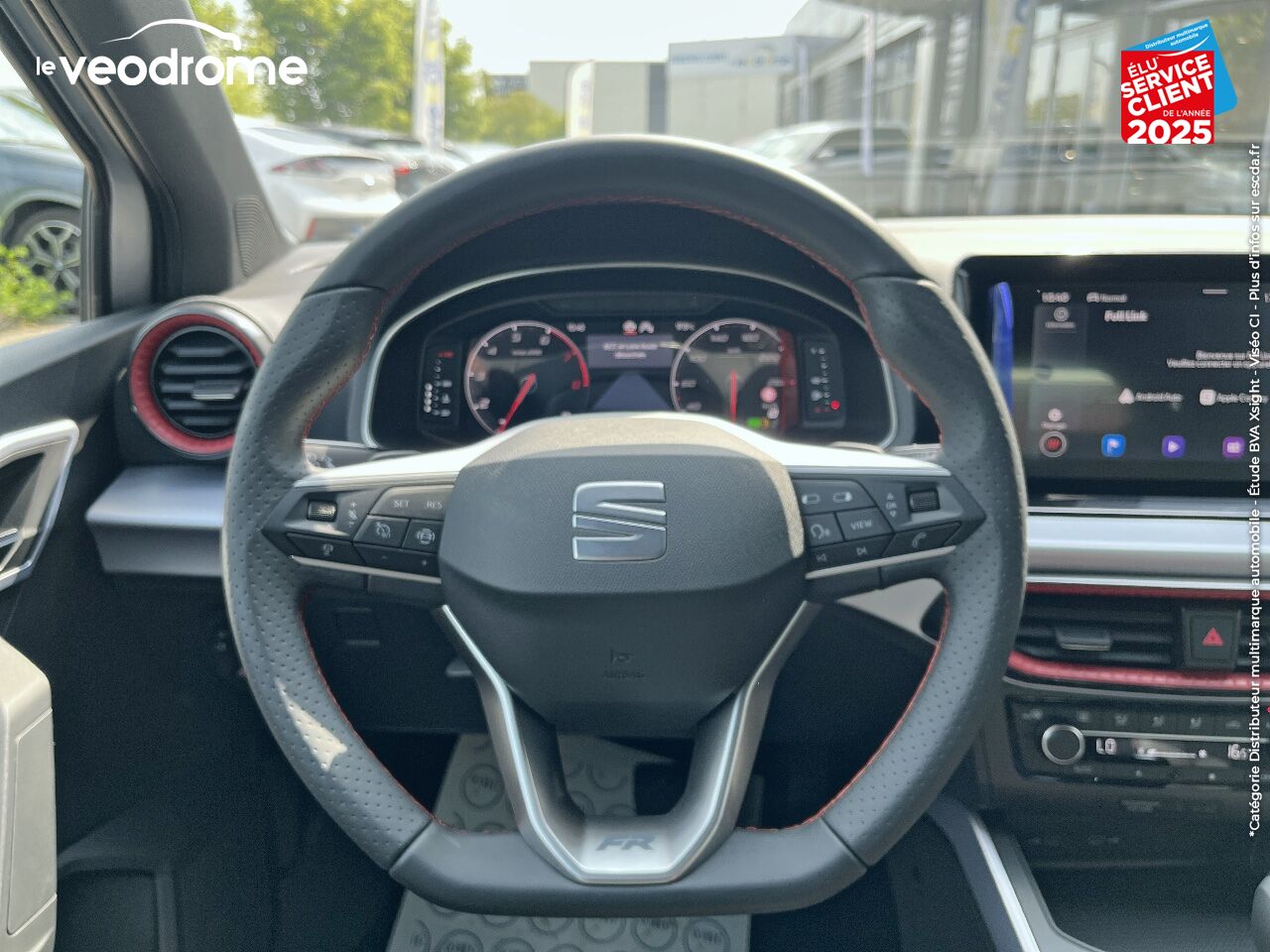 Véhicule d'occasion SEAT ARONA 1.0 TSI 110CH FR DSG7 CAMERA GPS RADAR AV/AR chez Le Veodrome