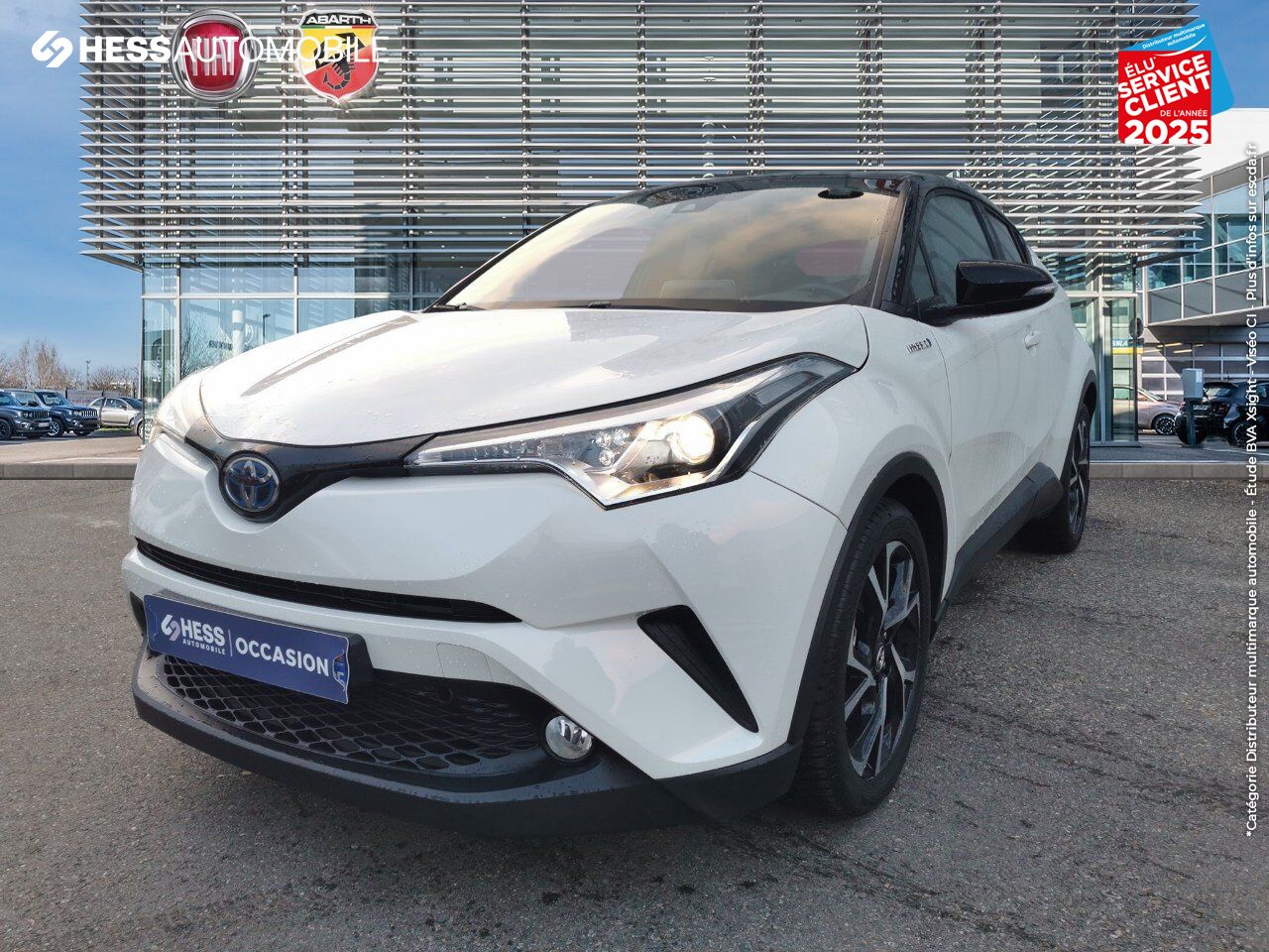 Véhicule d'occasion TOYOTA C-HR 122H DESIGN 2WD E-CVT RC18 chez Toyota Belfort