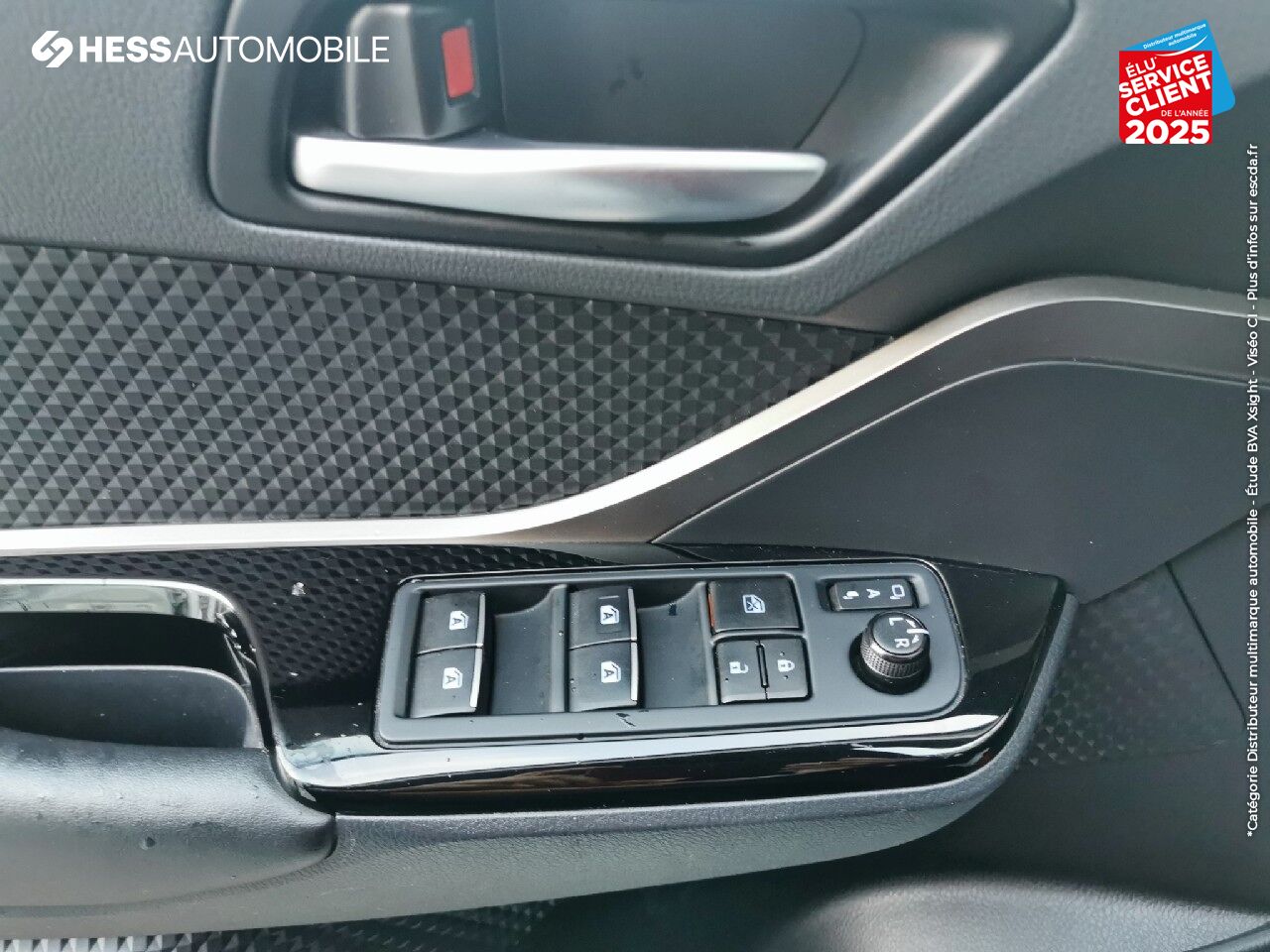 Véhicule d'occasion TOYOTA C-HR 122H DESIGN 2WD E-CVT RC18 chez Toyota Belfort