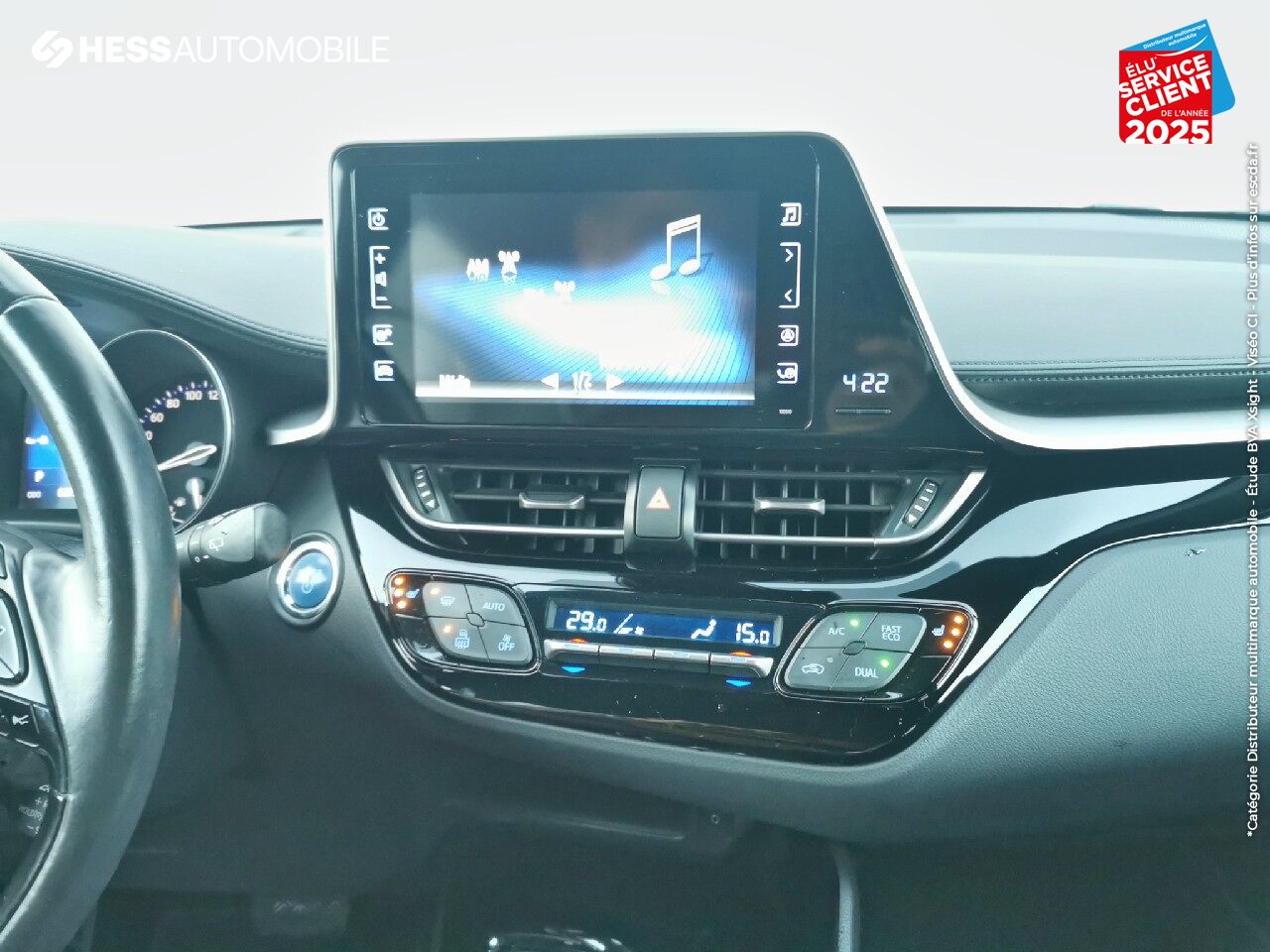 Véhicule d'occasion TOYOTA C-HR 122H DESIGN 2WD E-CVT RC18 chez Toyota Belfort