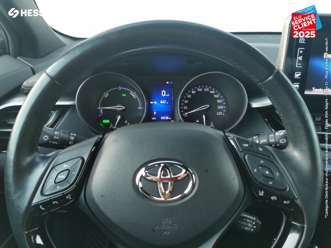 Véhicule d'occasion TOYOTA C-HR 122H DESIGN 2WD E-CVT RC18 chez Toyota Belfort