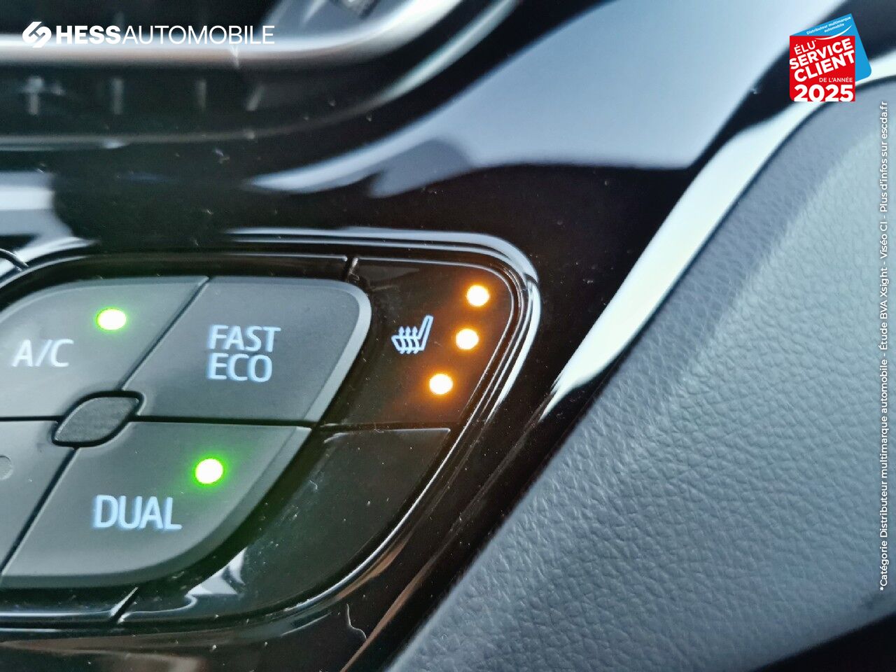 Véhicule d'occasion TOYOTA C-HR 122H DESIGN 2WD E-CVT RC18 chez Toyota Belfort