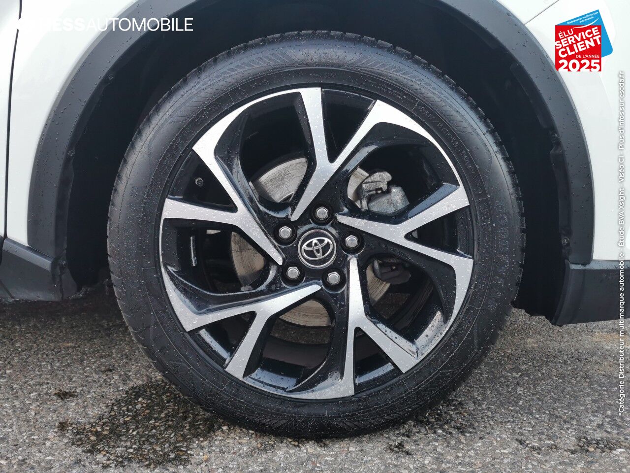 Véhicule d'occasion TOYOTA C-HR 122H DESIGN 2WD E-CVT RC18 chez Toyota Belfort