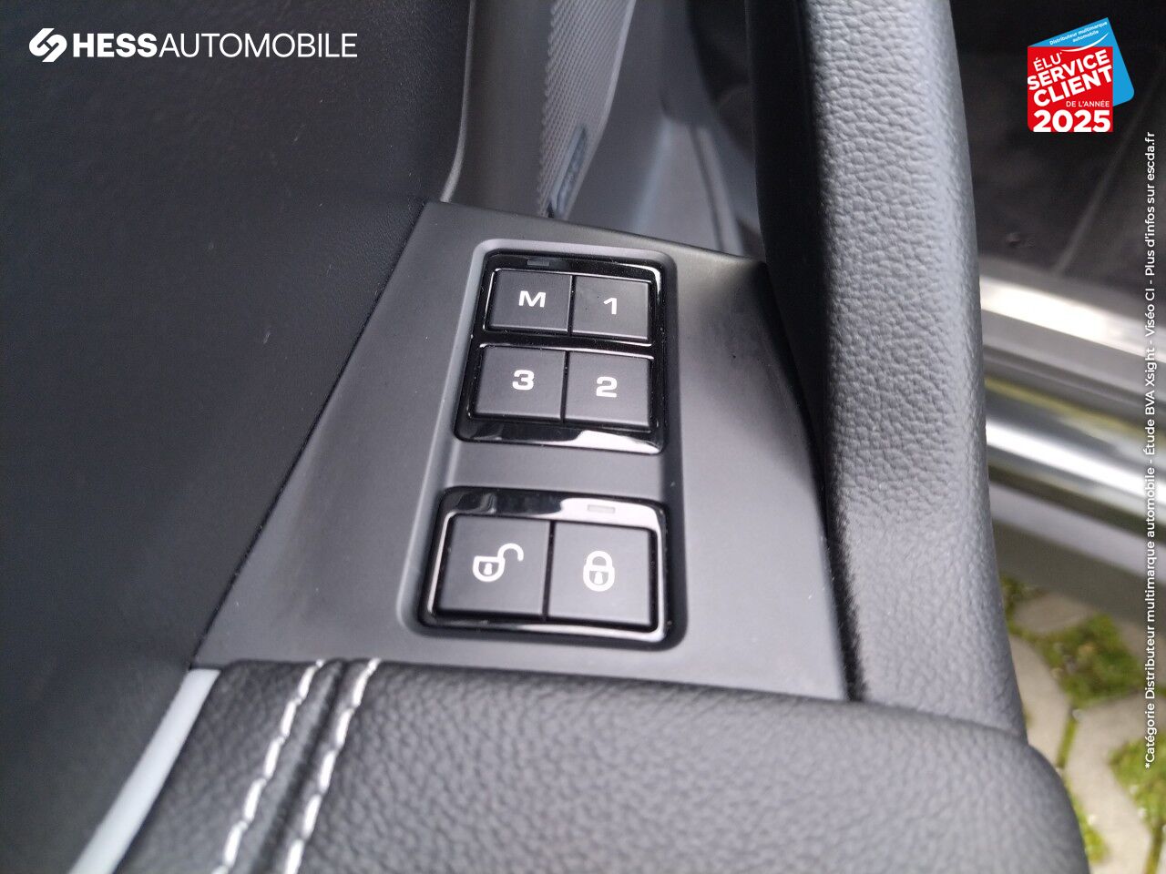 Véhicule d'occasion JAGUAR F-PACE V6 3.0 SUPERCHARGED 380CH S 4X4 BVA8 TPANO GPS chez Peugeot Hirson