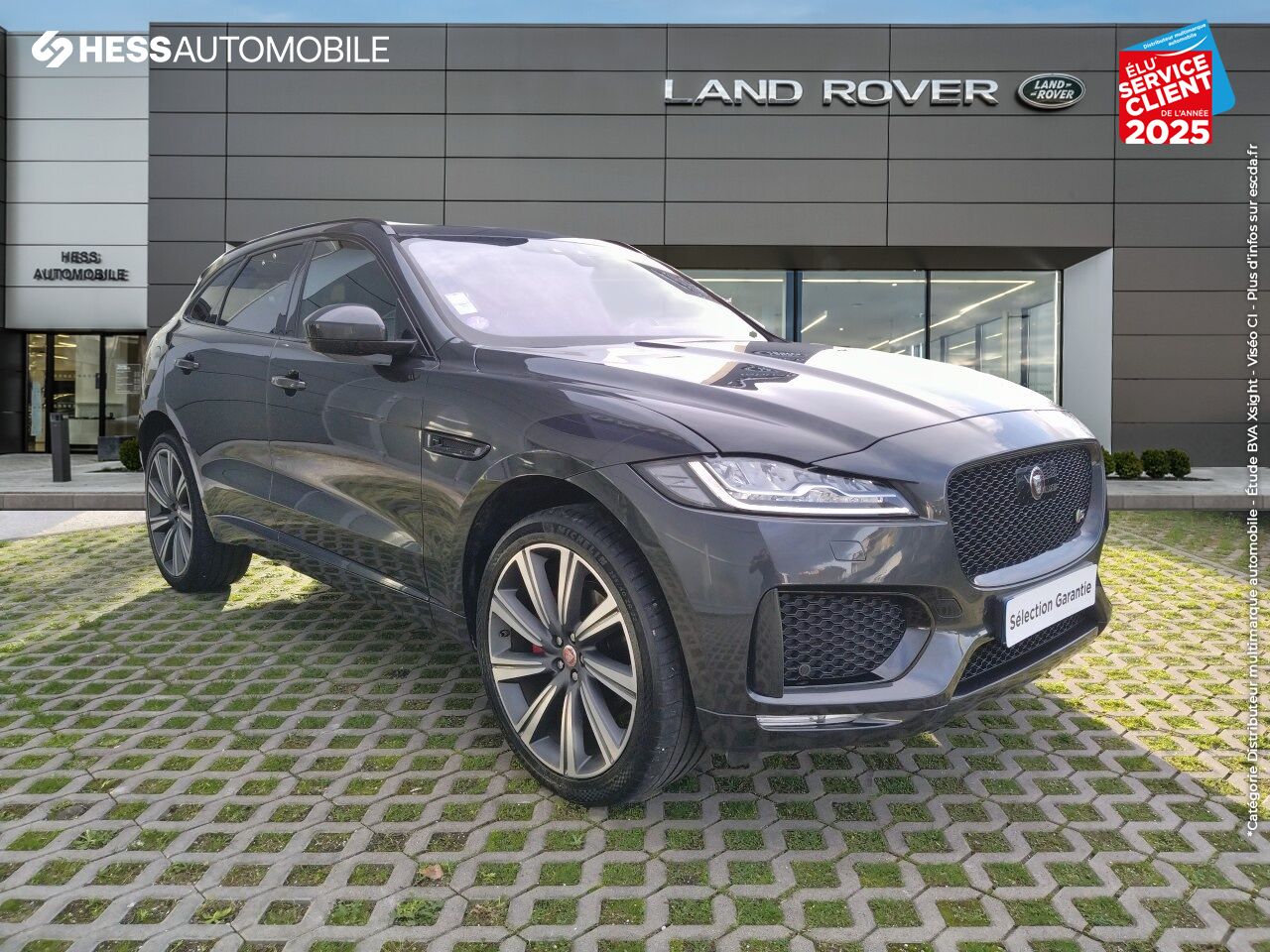 Véhicule d'occasion JAGUAR F-PACE V6 3.0 SUPERCHARGED 380CH S 4X4 BVA8 TPANO GPS chez Peugeot Hirson