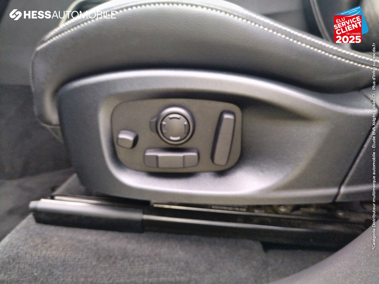 Véhicule d'occasion JAGUAR F-PACE V6 3.0 SUPERCHARGED 380CH S 4X4 BVA8 TPANO GPS chez Peugeot Hirson