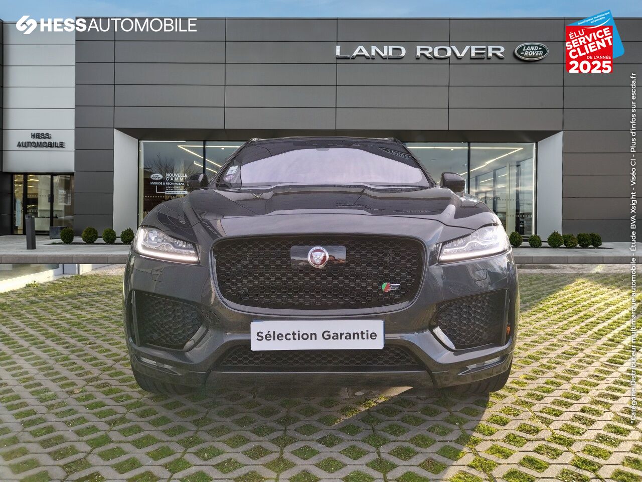 Véhicule d'occasion JAGUAR F-PACE V6 3.0 SUPERCHARGED 380CH S 4X4 BVA8 TPANO GPS chez Peugeot Hirson