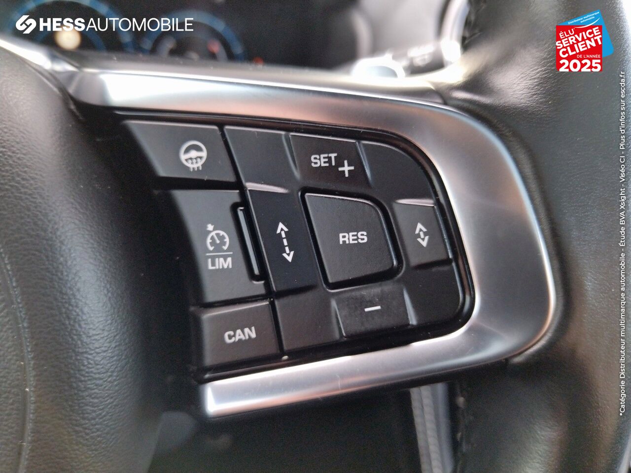 Véhicule d'occasion JAGUAR F-PACE V6 3.0 SUPERCHARGED 380CH S 4X4 BVA8 TPANO GPS chez Peugeot Hirson