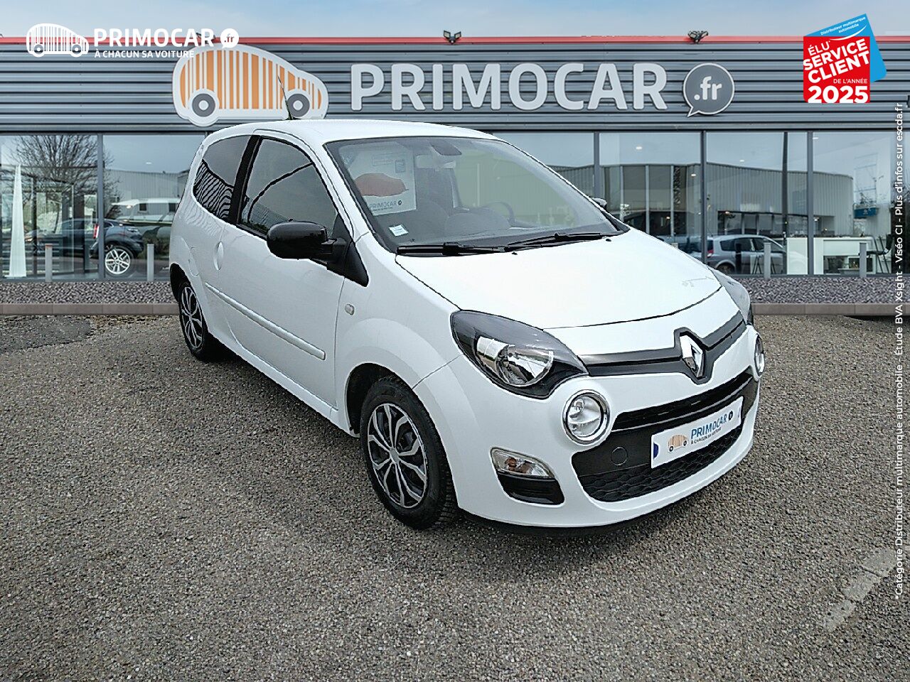 Véhicule d'occasion RENAULT TWINGO 1.2 LEV 16V 75CH AUTHENTIQUE chez Primocar