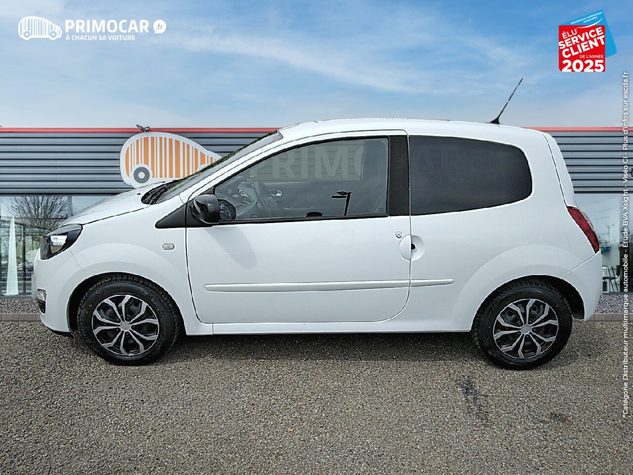 Véhicule d'occasion RENAULT TWINGO 1.2 LEV 16V 75CH AUTHENTIQUE chez Primocar