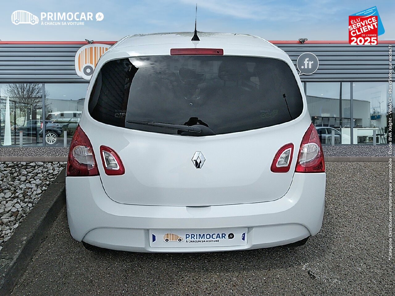 Véhicule d'occasion RENAULT TWINGO 1.2 LEV 16V 75CH AUTHENTIQUE chez Primocar