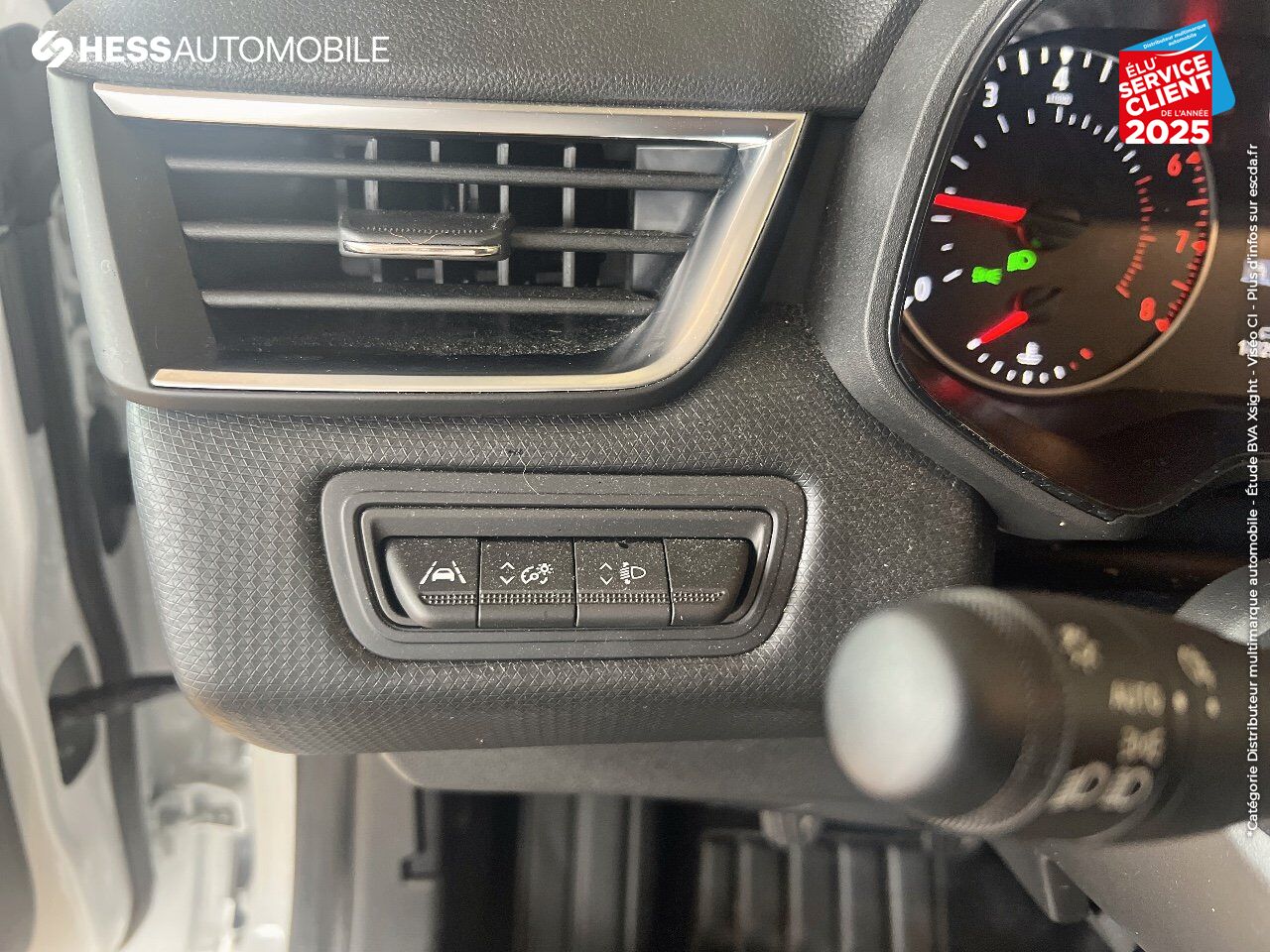 Véhicule d'occasion RENAULT CLIO 1.0 TCE 90CH EQUILIBRE RADAR AR chez Toyota Bar le Duc