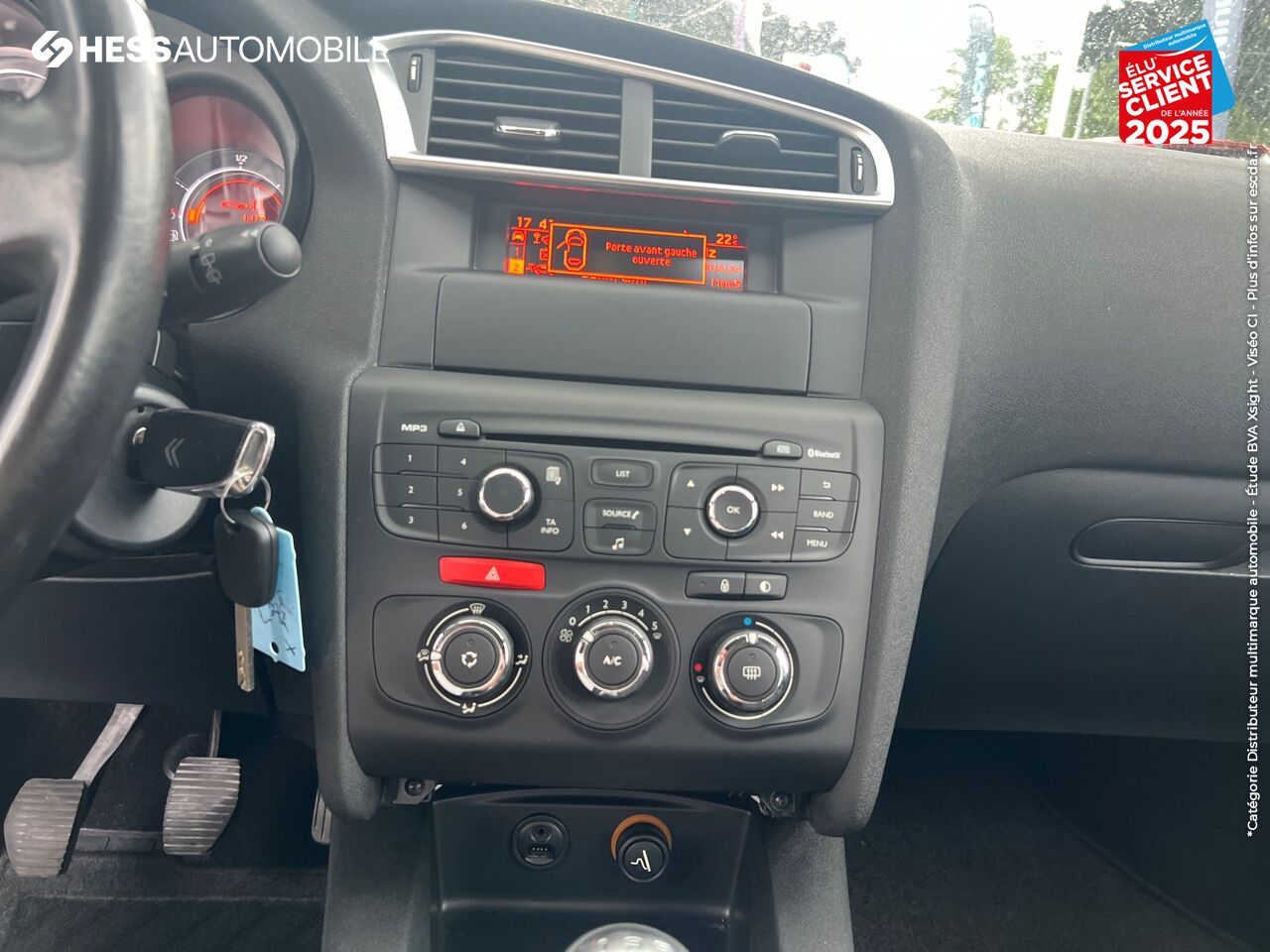 Véhicule d'occasion CITROEN C4 PURETECH 110CH FEEL chez Renault Saint-Louis