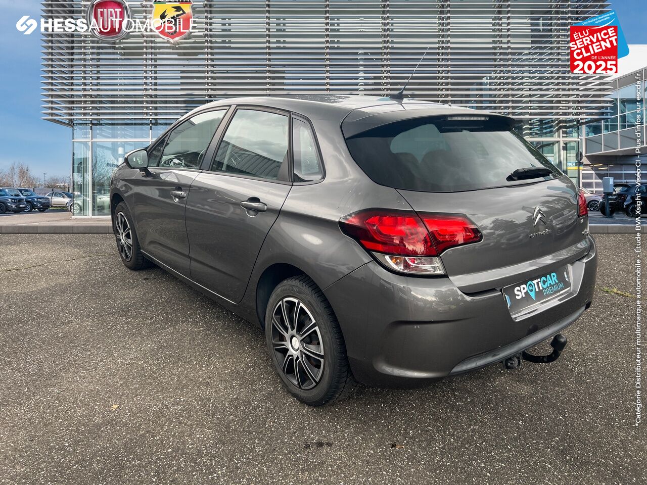 Véhicule d'occasion CITROEN C4 PURETECH 110CH FEEL chez Renault Saint-Louis