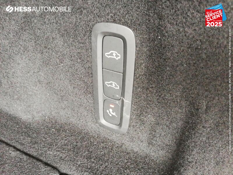 Véhicule d'occasion VOLVO XC60 D4 ADBLUE 190CH R-DESIGN GEARTRONIC GPS CAMERA ATTELAGE chez Volvo Metz