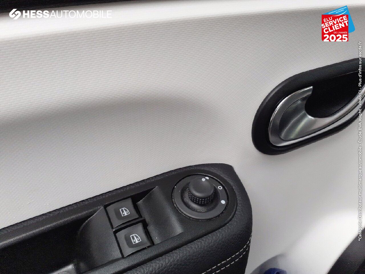 Véhicule d'occasion RENAULT TWINGO 0.9 TCE 95CH INTENS chez Renault Mulhouse