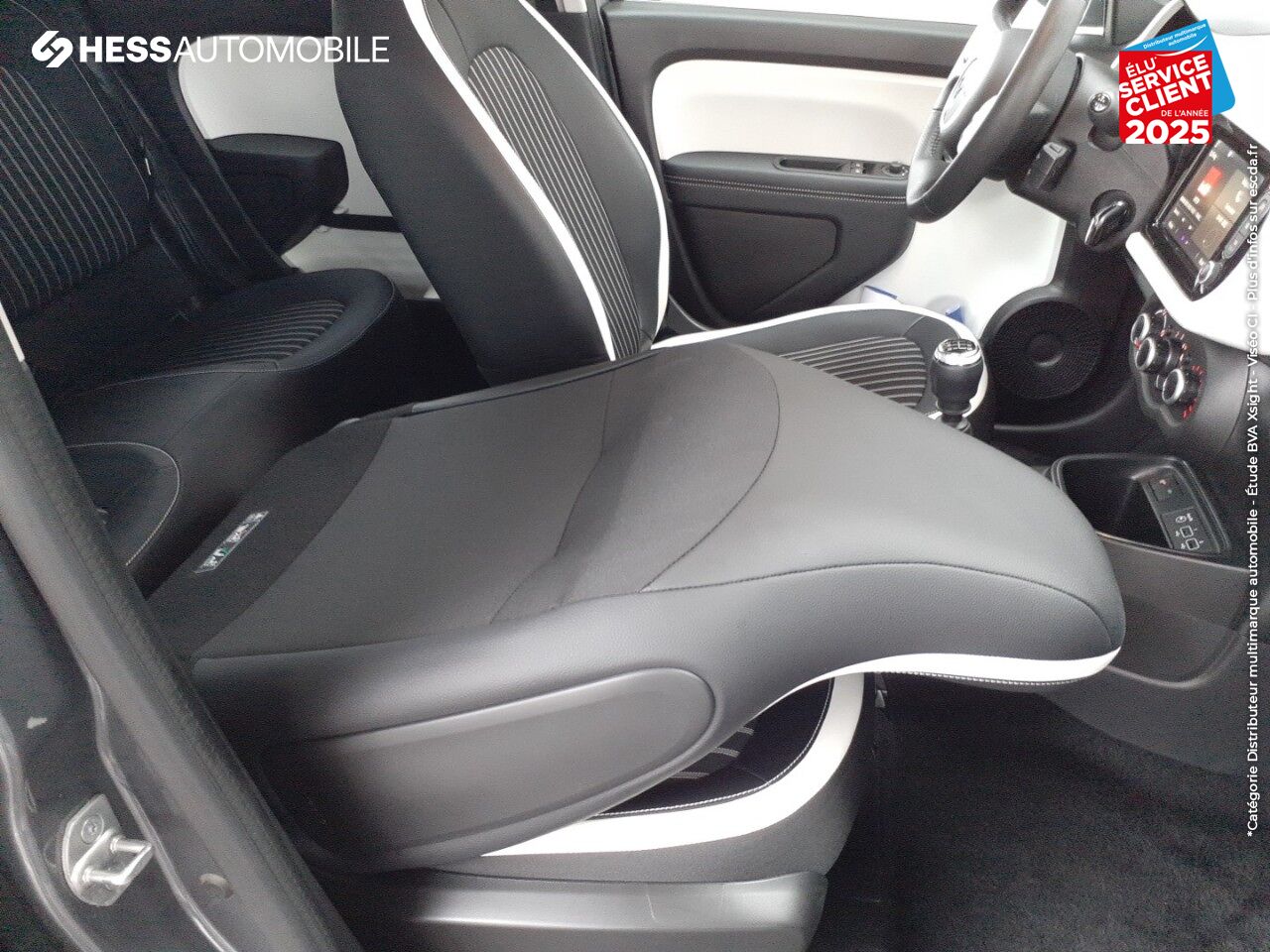 Véhicule d'occasion RENAULT TWINGO 0.9 TCE 95CH INTENS chez Renault Mulhouse